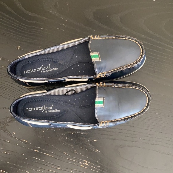 Natural Soul Navy & White Leather Astonish Loafer size 6 - Picture 8 of 13